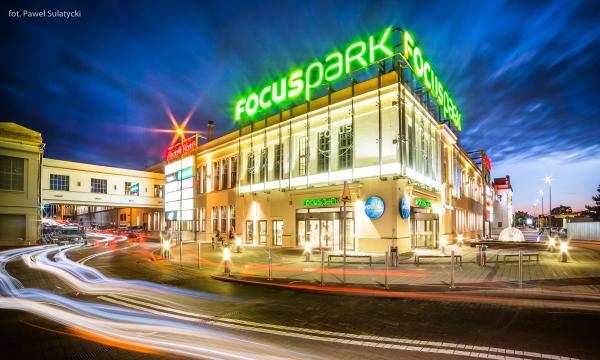 Dwa centra handlowe sprzedane za 160 mln euro