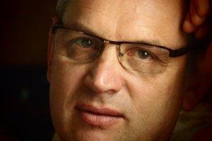 Rynek ?znormalniał? dopiero dziesięć lat temu (o projektowaniu prestiżowych willi i rezydencji mówi Jerzy Dziuba z warszawskiej pracowni architektonicznej PRO-IDEA Sp. z o.o.)