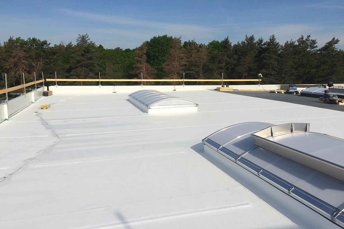 Nowoczesne membrany dachowe FPO – trwałość, bezpieczeństwo i ekologia