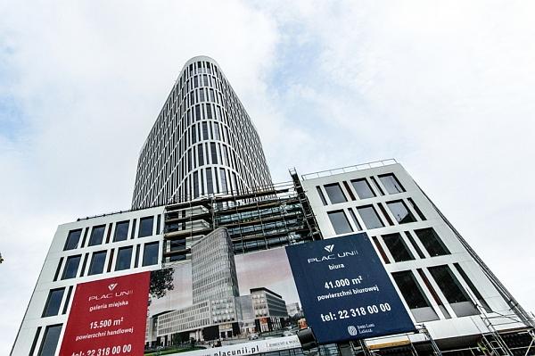 Budowa Placu Unii na ostatniej prostej