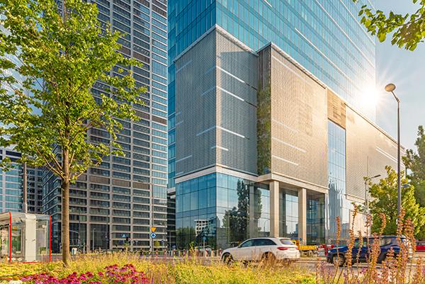 Zielona energia w biurach. Ghelamco zbuduje własne farmy fotowoltaiczne