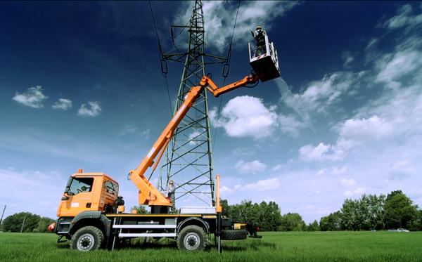 Tauron zbuduje tysiące kilometrów nowych linii energetycznych