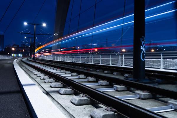 2000 km nowych linii kolejowych. Kontrakt na 2,5 mld zł