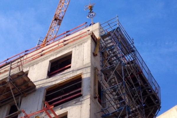 Na Kurkowej 14 we Wrocławiu zawisła wiecha