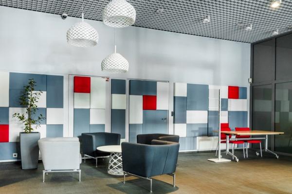 Lifting przestrzeni z motywem szachownicy