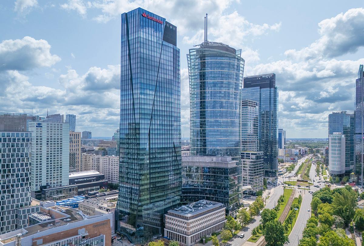 The Bridge gotowy. Nowy wieżowiec w Warszawie ma 174 metry