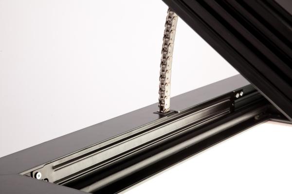 Napęd okienny CDC – funkcjonalność ukryta w profilu