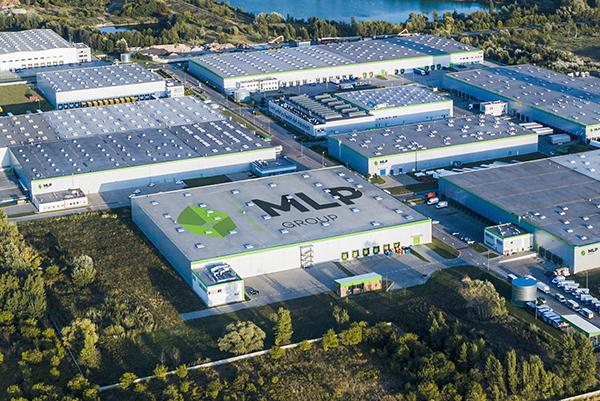 Producent kostek lodu powiększa zaplecze magazynowe