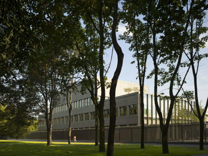 Szklane pudełko czyli nowy projekt ambasadowy