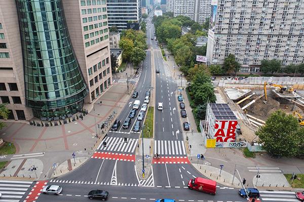 Klony, róże i porzeczki. Grzybowska się zazieleni