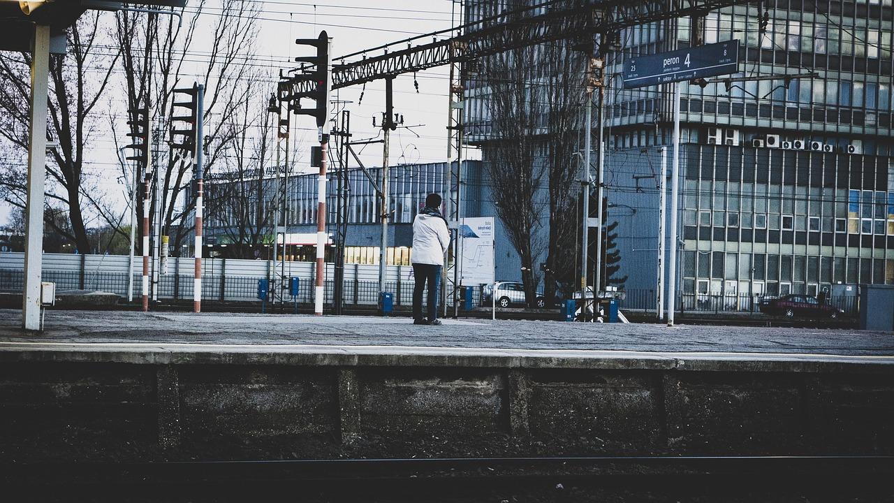 Magazynowy wyścig 2026: Gdzie wbić łopatę, zanim konkurencja zajmie grunt?