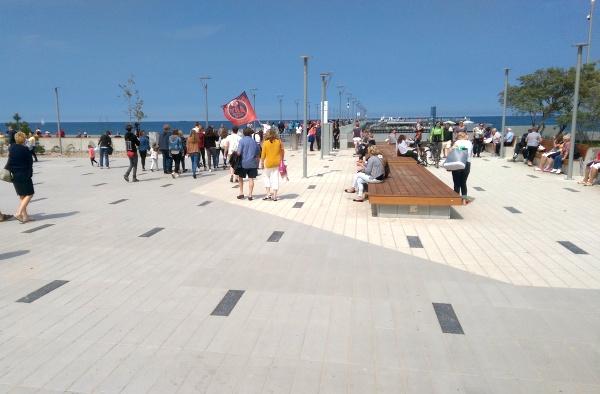 Promenada w Kołobrzegu – minimalizm i wytrzymałość