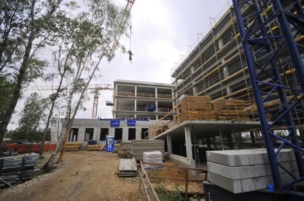 Wiecha na Budynku Polskiej Agencji Żeglugi Powietrznej