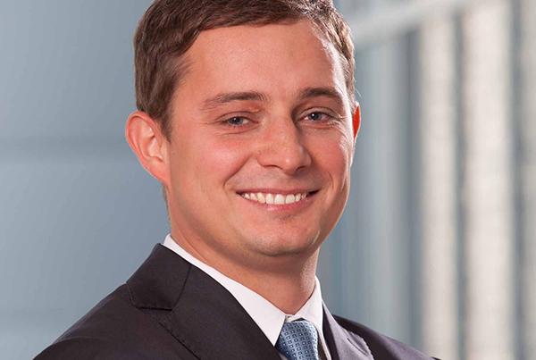 Cavatina na fali. Zysk mocno w górę