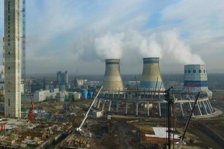 Chłodnia kominowa w Jaworznie ostro w górę