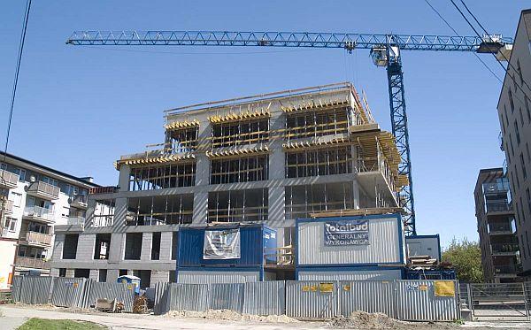 Totalbud zawiesza wiechę pod Zielone Tarasy Beskidzka