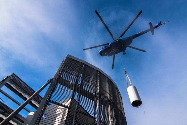 Warsaw Spire sięgnął 220 metrów (wideo)