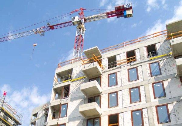 Wiecha na apartamentowcu Solec Residence