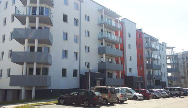 Kompleks przy Kusocińskiego w Szczecinie na półmetku