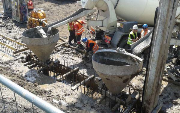 Na budowie .KTW rośnie konstrukcja ściany szczelinowej