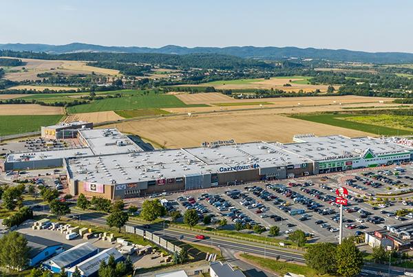 Większy park handlowy przy Galerii Twierdza Kłodzko