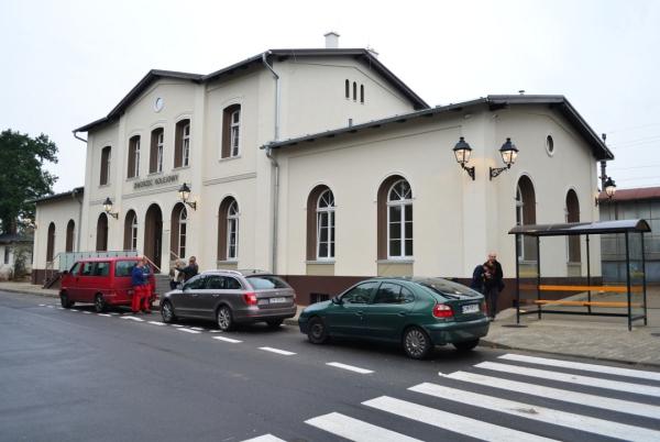 Historyczny dworzec w Brzegu Dolnym już po modernizacji