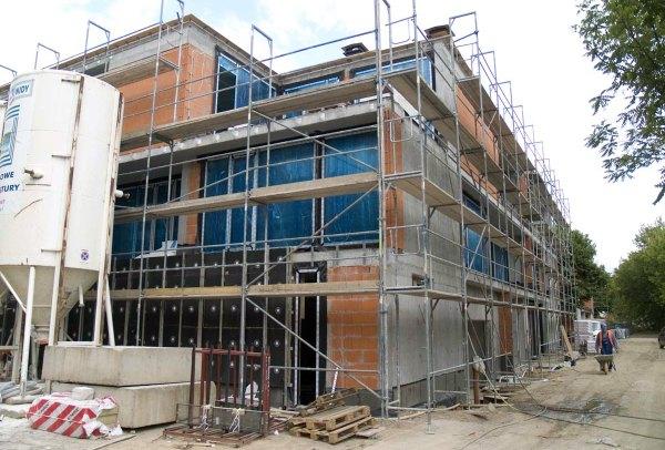 Warszawskie osiedle Quarta w stanie surowym zamkniętym