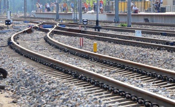 Duża kolejowa inwestycja pod Warszawą nabiera rozpędu