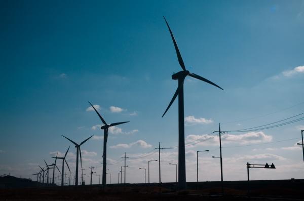 Erbud zbuduje kolejne farmy wiatrowe